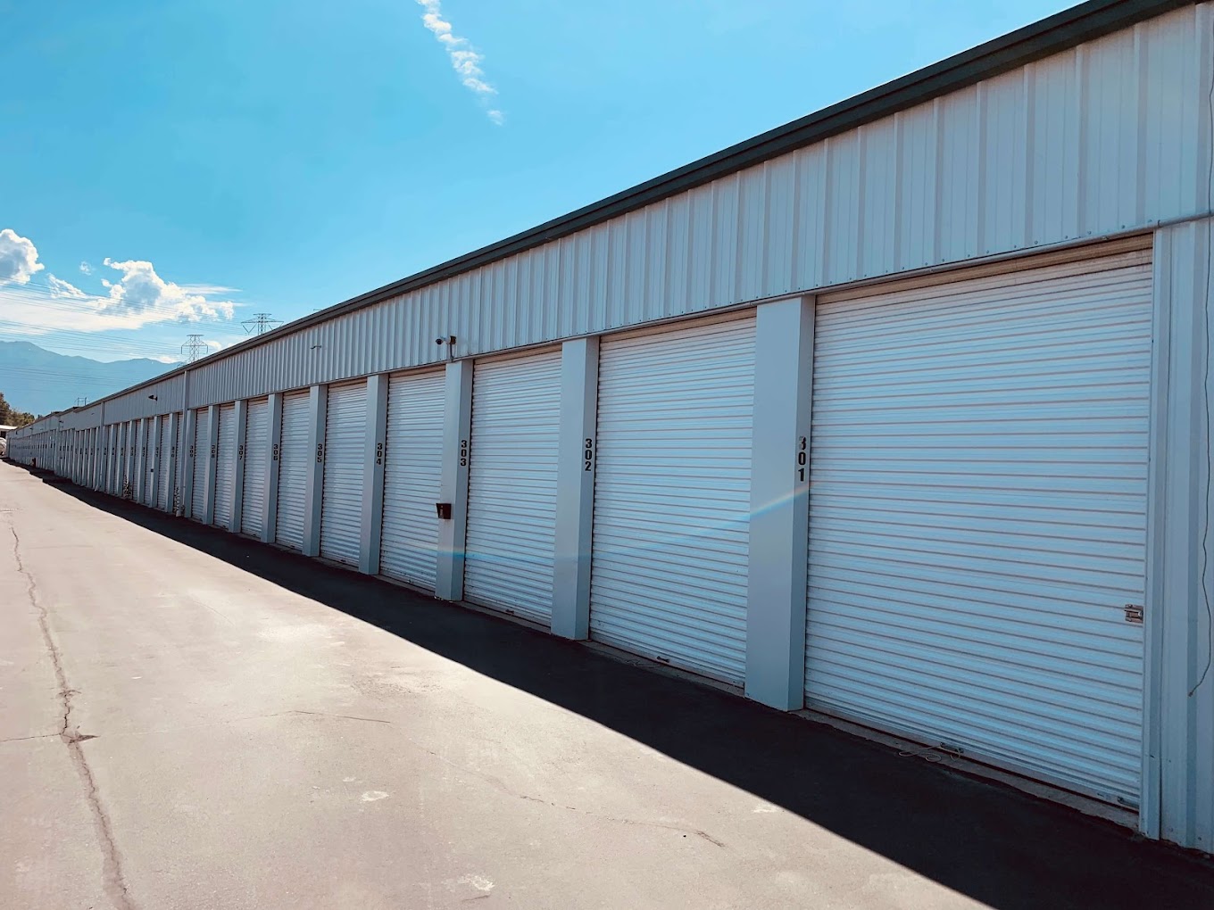 Drive-up units at Gateway Storage Clearfield