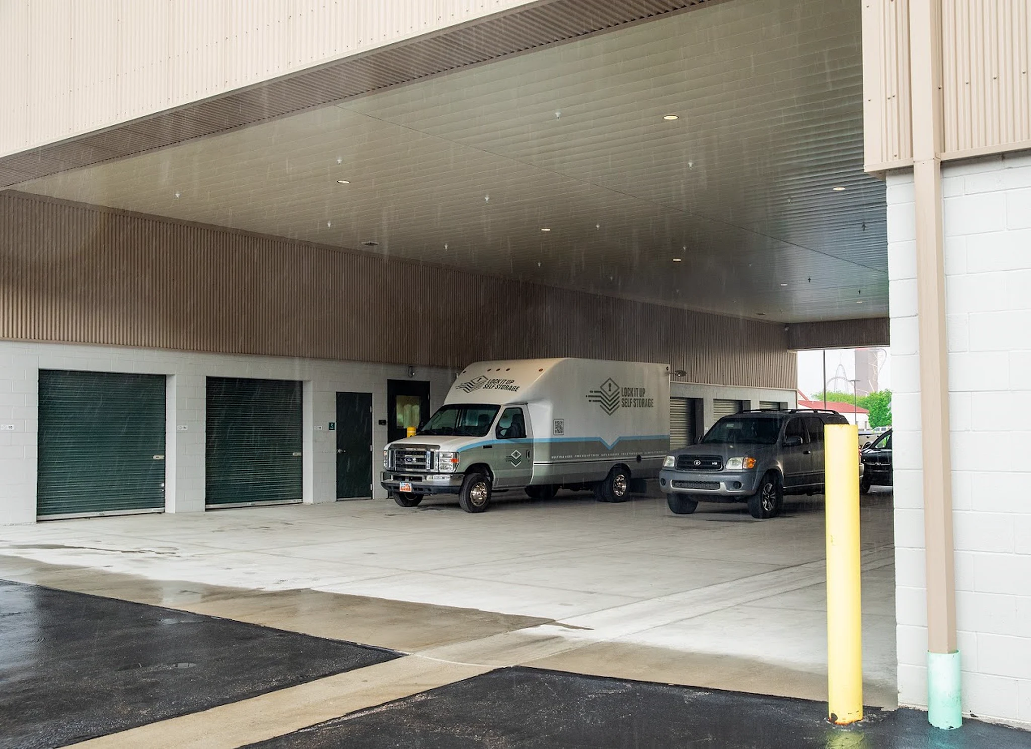 Covered loading area at Lock It Up Self Storage