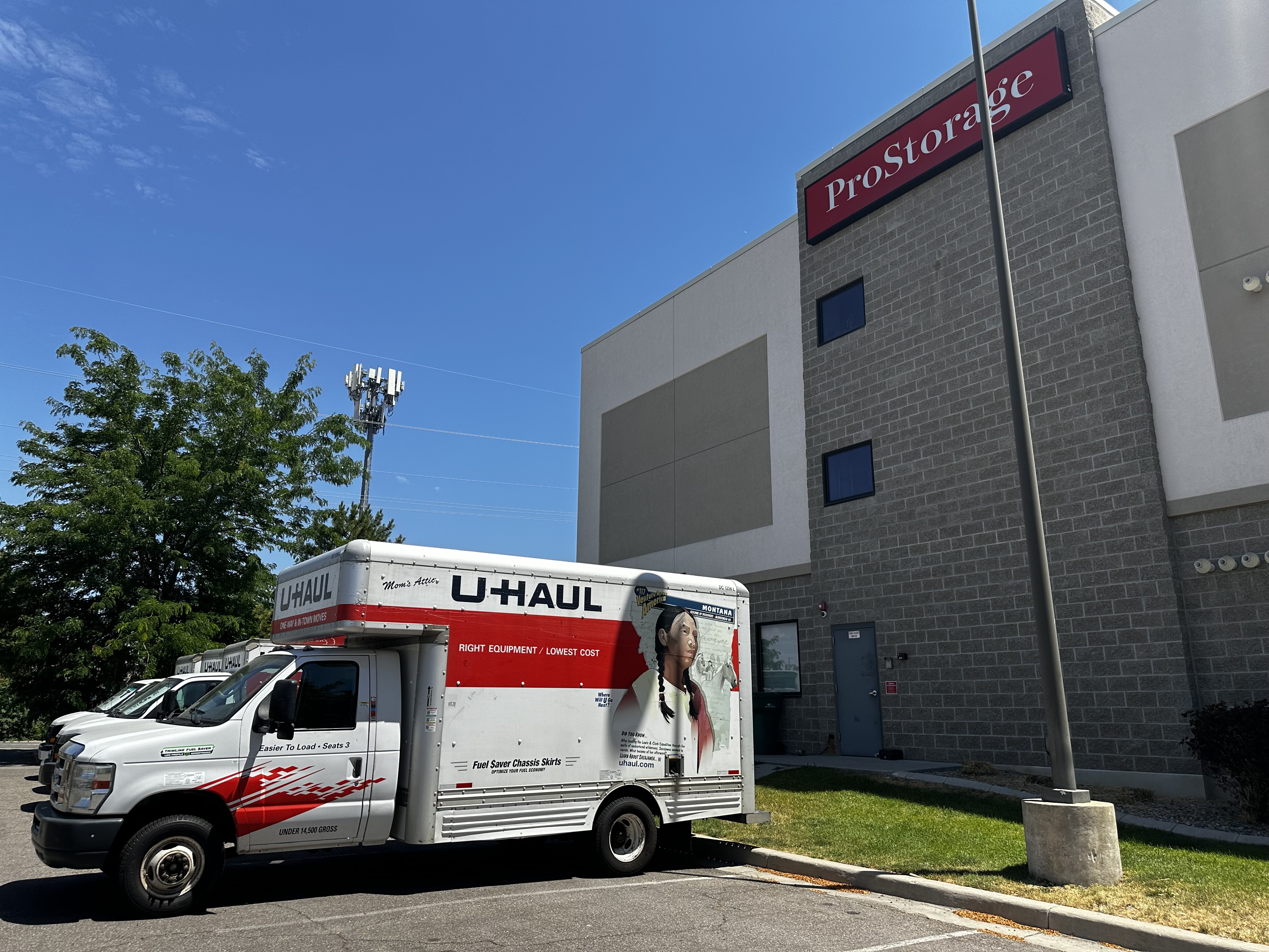 Front exterior of Pro Storage Layton
